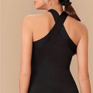 Floerns Black Solid Criss Cross Halter Top Sleeveless Tee Shirt Medium NWT